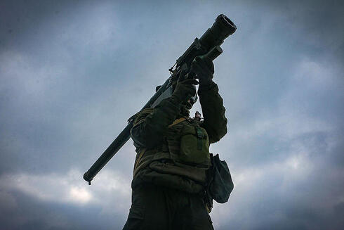 חייל אוקראיני עם טיל כתף , צילום: mil.gov.ua 