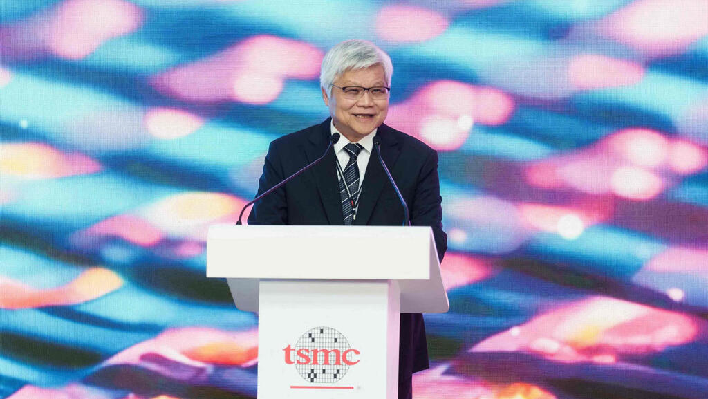 מנכ"ל TSMC סיסי ווי. מדד לביקוש ל-AI ( צילום: AFP ) מנכ"ל TSMC סיסי ווי