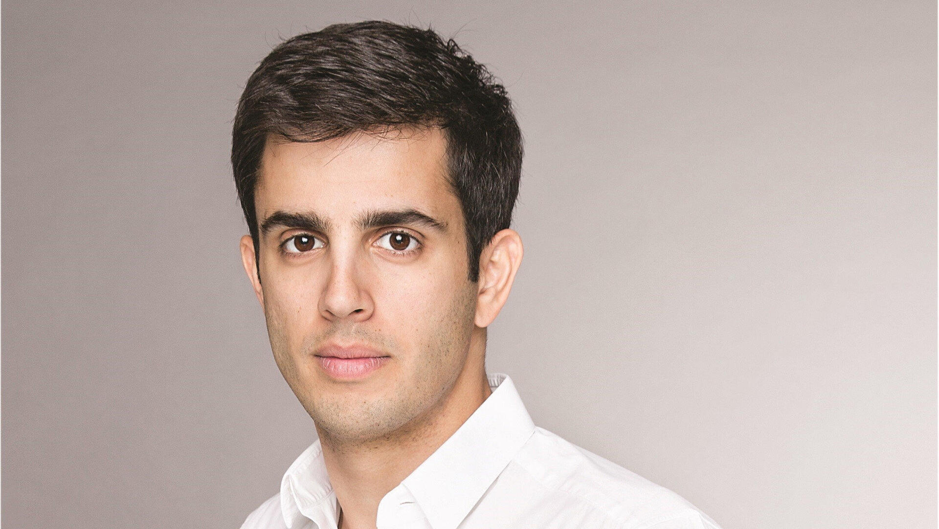 אריאל פרדו מנהל עסקים ראשי גיבוי אחזקות