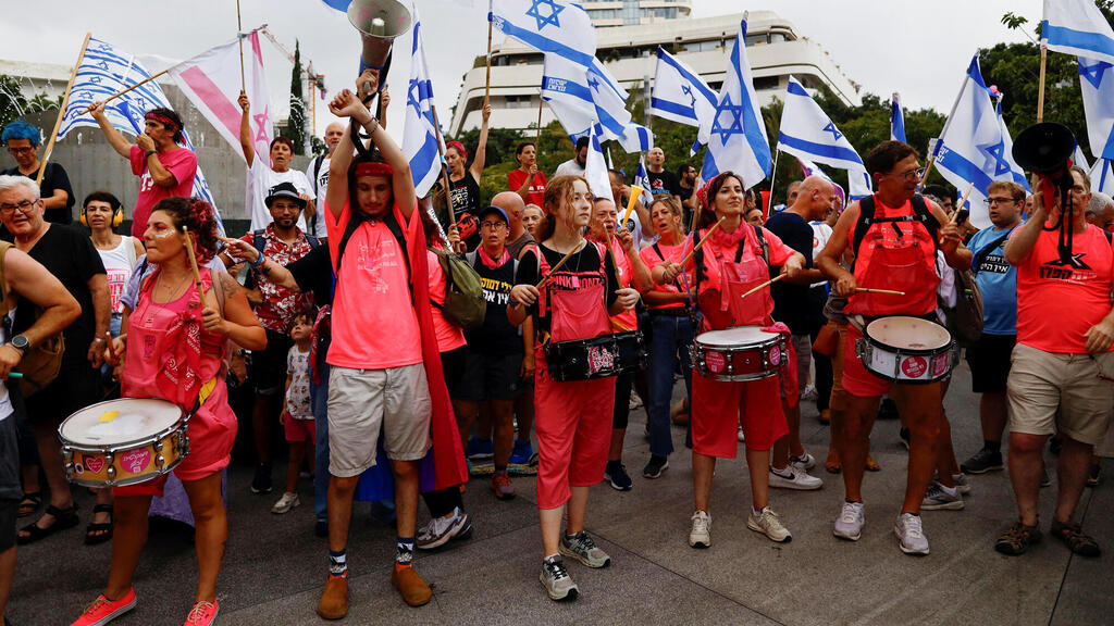 הפגנה מחאה נגד המהפכה המשפטית ב רחובות 12.8.23