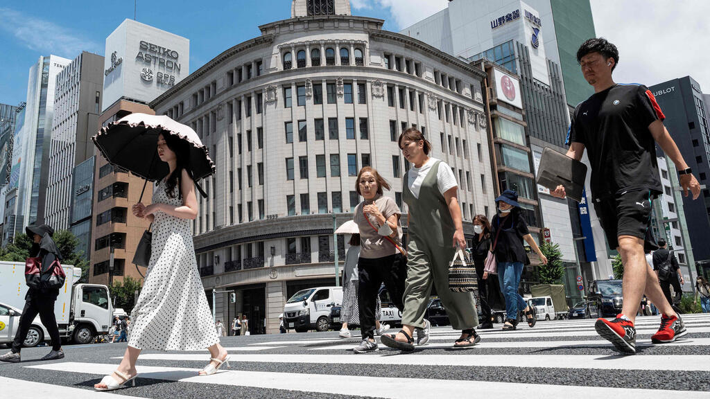 יפן נכנסה למיתון ברבעון הרביעי - איבדה את מקומה ככלכלה השלישית בגודלה בעולם 