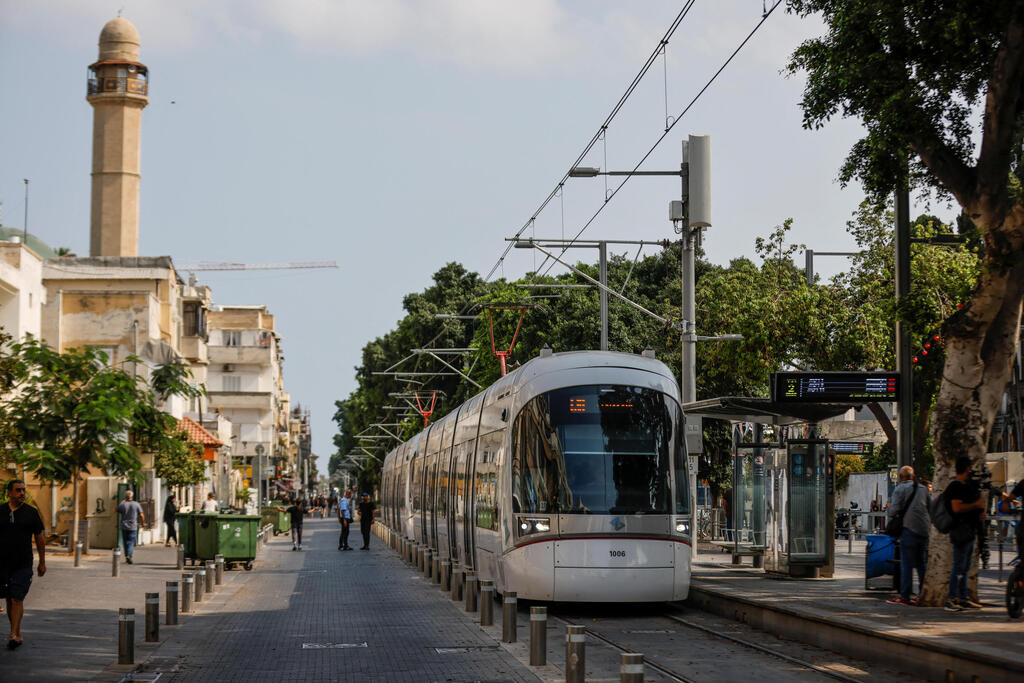 הקו האדום יפו הרכבת הקלה רכבת קלה גוש דן 16.8.23