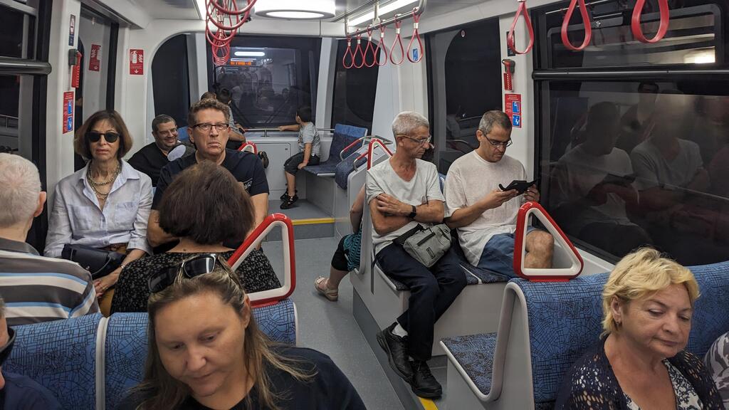 הרכבת הקלה בגוש דן הקו האדום היום הראשון 18.8.23