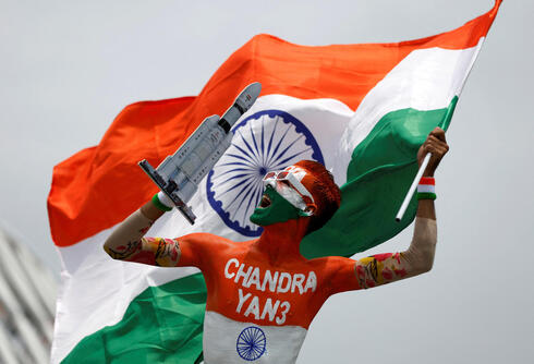 חגיגות בהודו, צילום: REUTERS/Amit Dave