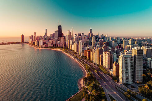 Chicago, Illinois, overlooking Lake Michigan 