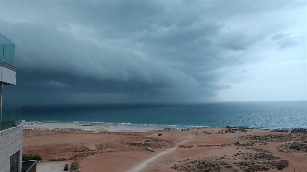 מזג אוויר גשם חוף פולג נתניה 