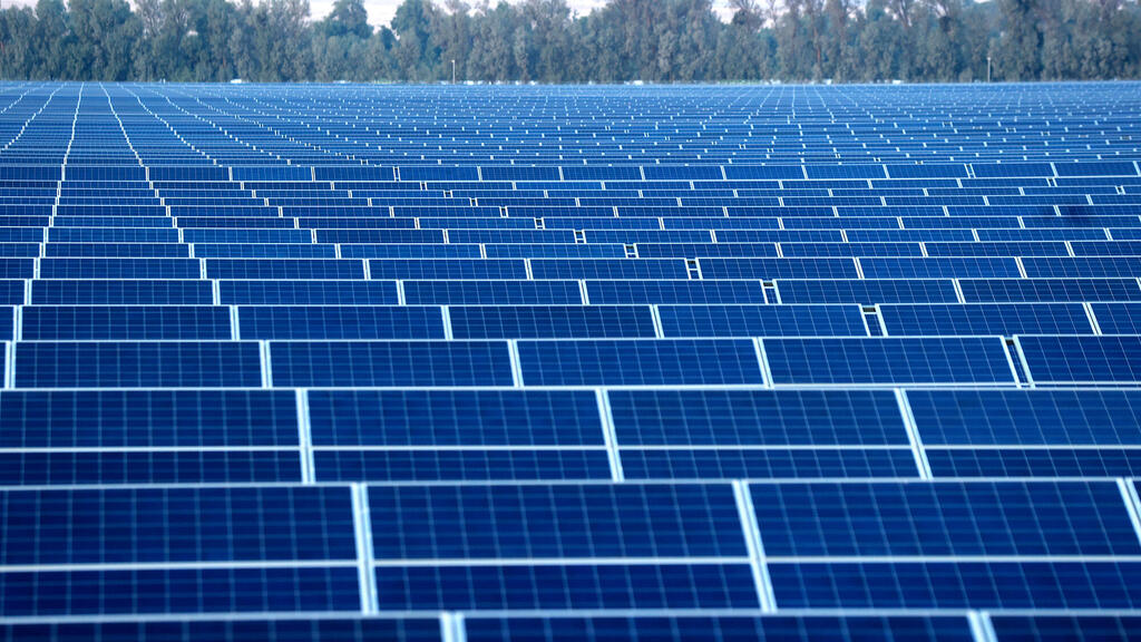 שדה סולארי של חברת ערבה פאוור ב קטורה