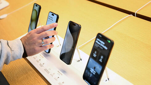 אפל חתכה מחירים, ומכירות האייפון בסין חזרו לטפס