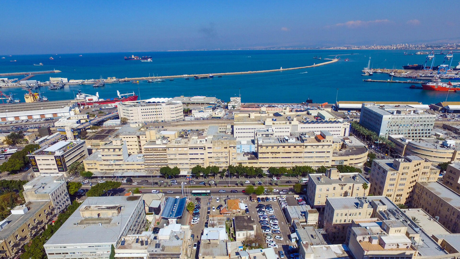 העיר התחתית ב חיפה אזור המיועד להקמת פרויקט מידטאון 88