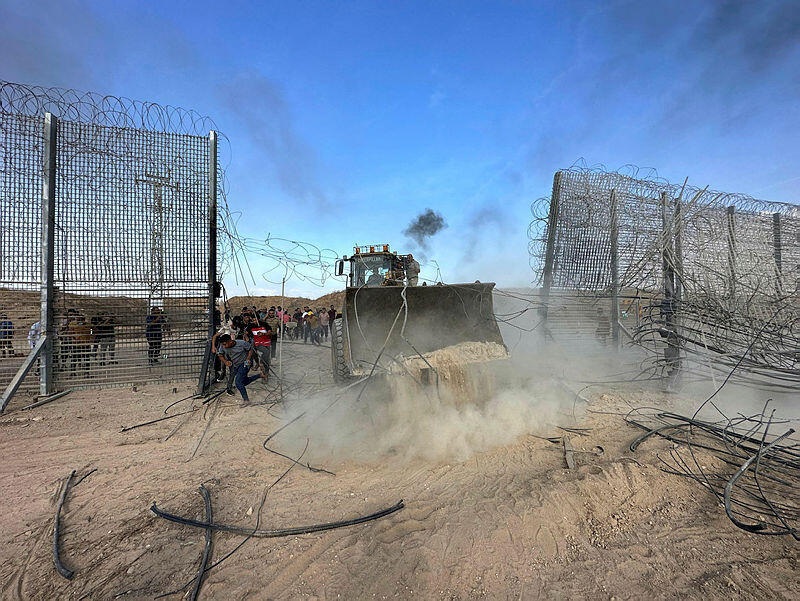 מתקפת פתע מ עזה פלסטינים פורצים את הגבול לישראל 7.10