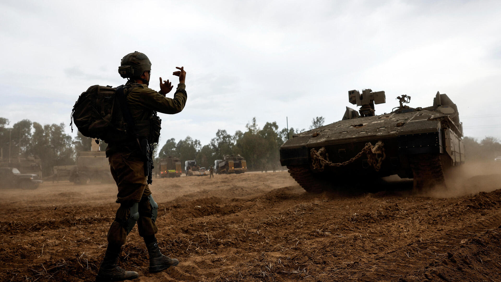 מלחמת עזה  טנק ליד גבול רצועת עזה מבצע חרבות ברזל 