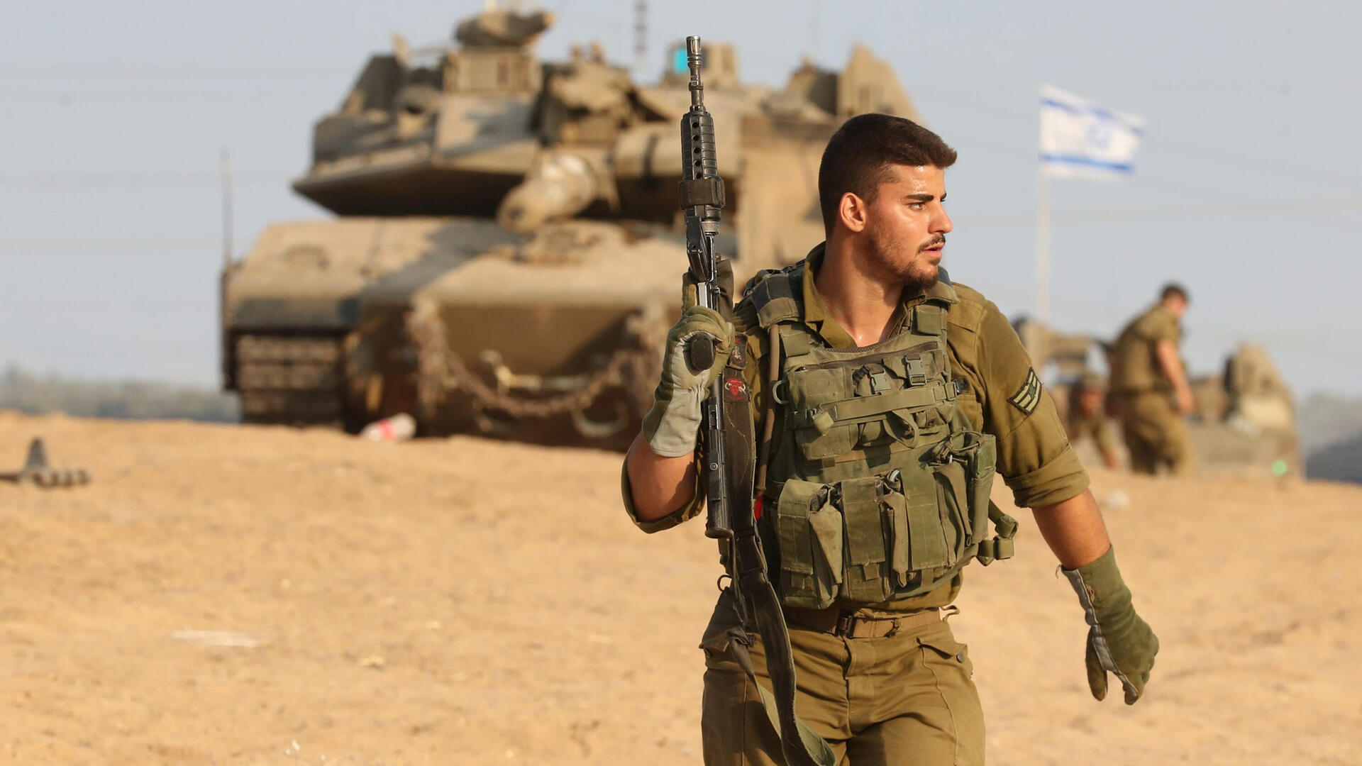 מלחמת עזה כוחות צה"ל חיילים טנקים תותחנים ב עוטף עזה חרבות ברזל 