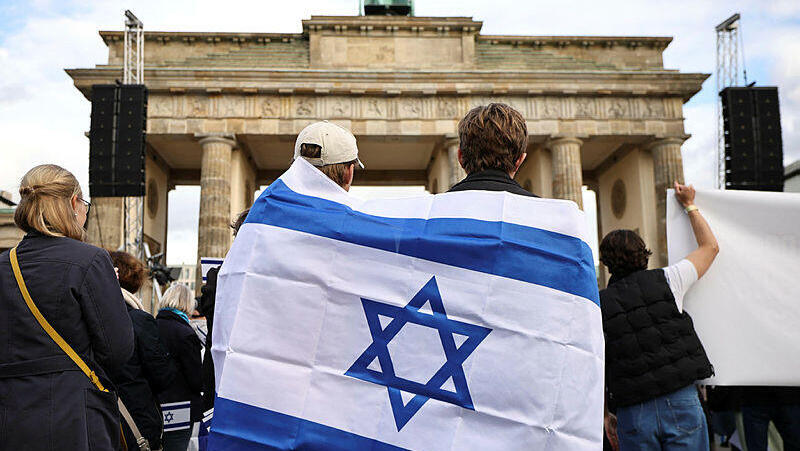 הפגנת תמיכה בישראל ב ברלין גרמניה מלחמה בעזה חרבות ברזל 22.10.23
