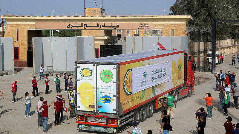הסיוע ההומניטרי לעזה יימשך; הרצוג: חמאס תכנן להשתמש בציאניד נגד אזרחים