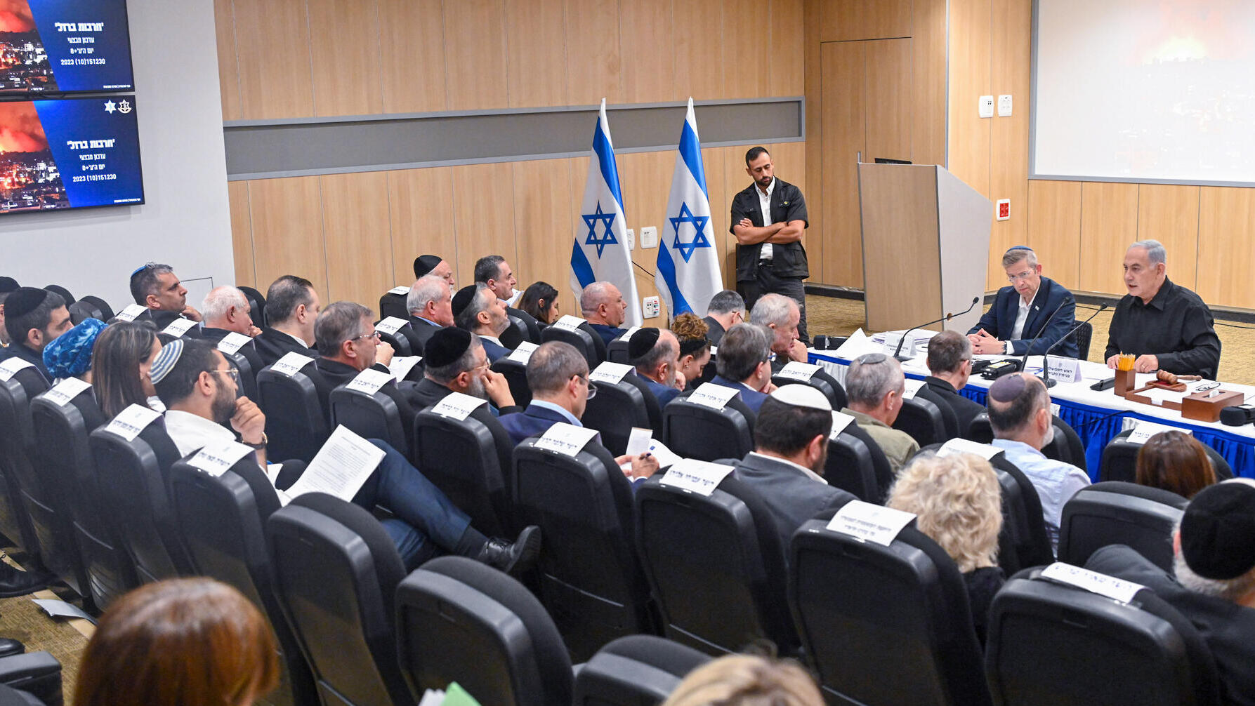 ישיבת ממשלה בראשות ראש הממשלה בנימין נתניהו בקריה בתל אביב היום ה-8 מלחמת חרבות ברזל
