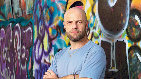 "מכעיס אותי שהעולם לא מאמין לנו - לכן התחייבתי לא לצנזר תמונות קשות"