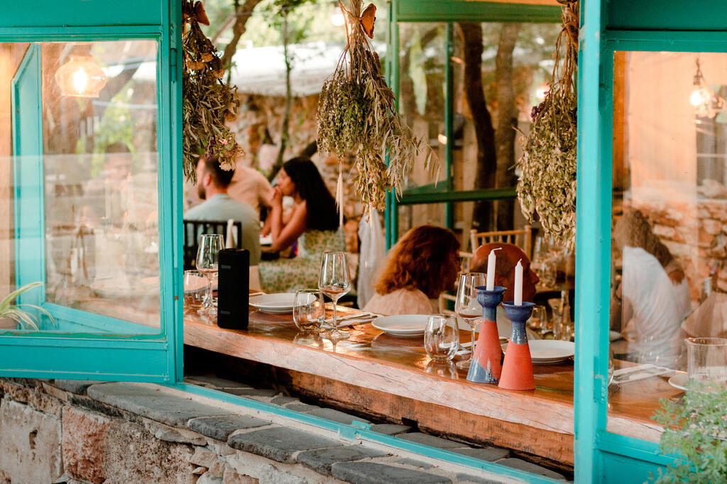 פנאי טרטוריה מקומית מסעדה גלילית מושב שמורה על גבול לבנון שף שפים אורי צור ו עמית אמיר