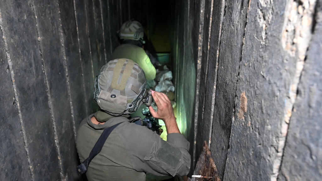 מלחמת עזה חיילי צה"ל ב מנהרה מתחת לבית החולים שיפא 22.11.23