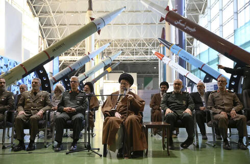 השלטון האיראני מושך בחוטים, צילום: אי-פי