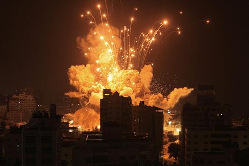 מטרת חמאס מותקפת מהאוויר, צילום: AFP