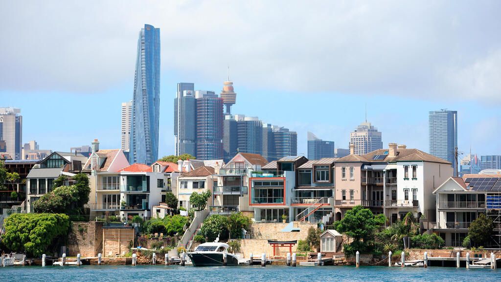 אוסטרליה מקשה על רכישת בתים בידי זרים: מייקרת את העמלות שיידרשו לשלם