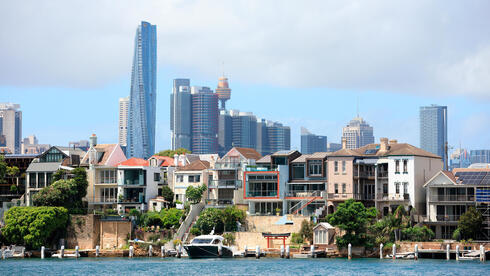 ממשלת אוסטרליה מחזרת אחרי מעמד הביניים: תסבסד דיור וחשמל
