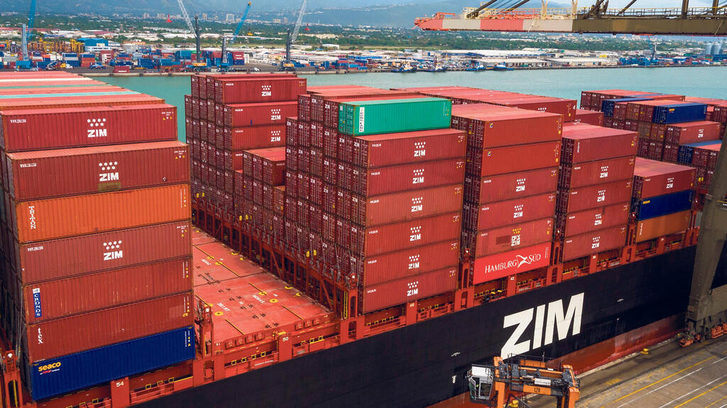 אוניית מכולות של צים אונייה