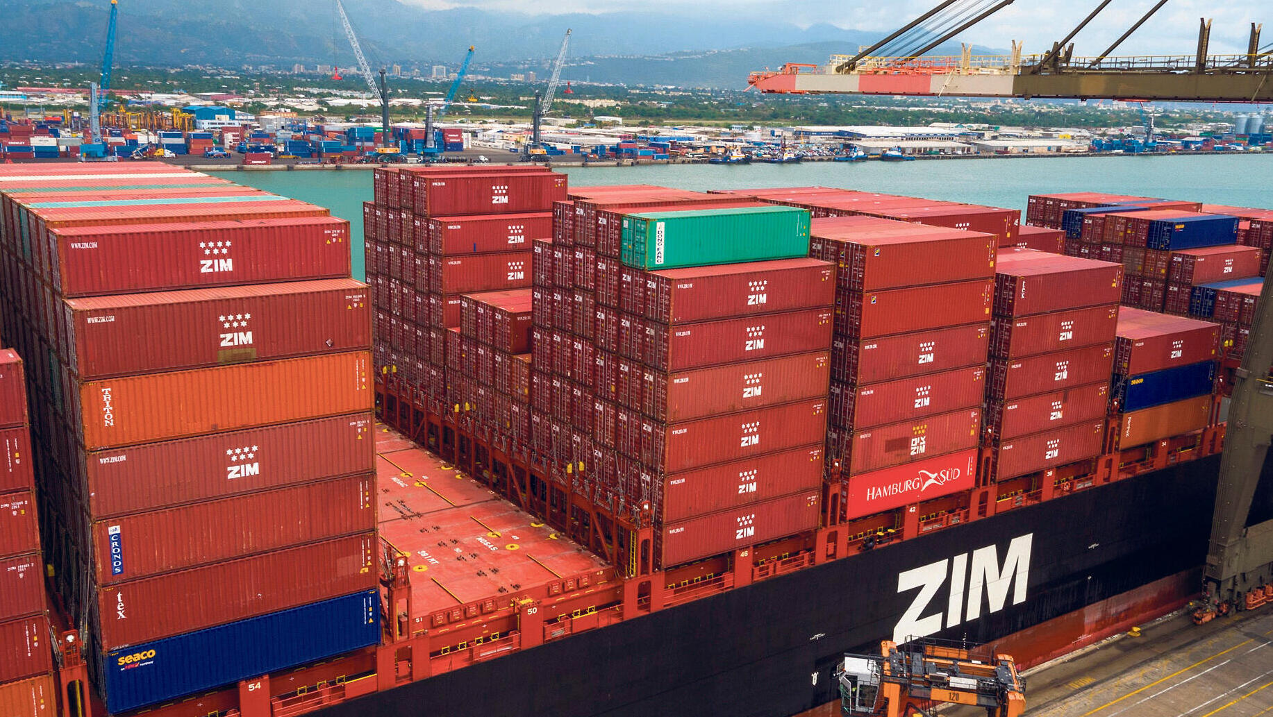 אוניית מכולות של צים אונייה