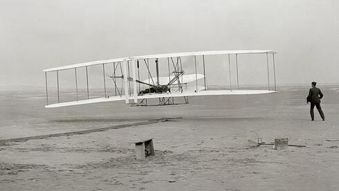 הטיסה הנשלטת הראשונה בהיסטוריה, השבוע לפני 120 שנה, צילום: NARA
