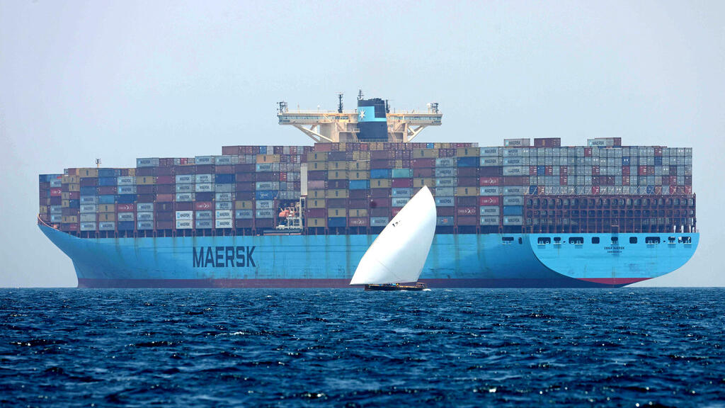 ספינת מסע של חברת הספנות מארסק Maersk בים האדום