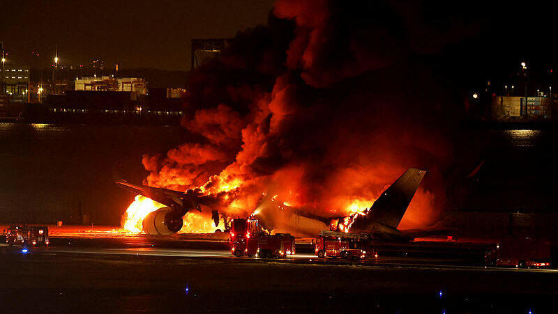 מטוס נוסעים של ג'פאן איירליינס ש עלה באש ב  יפן 2.1.2024