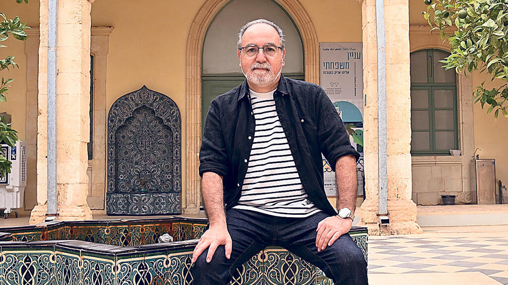 פנאי אריק אליהו בוקובזה במסגד שהפך למוזיאון האסלאם