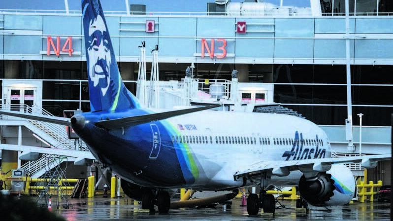 בואינג 737 מקס 9 מקורקע של אלסקה איירליינס שלשום ב סיאטל  וושינגטון