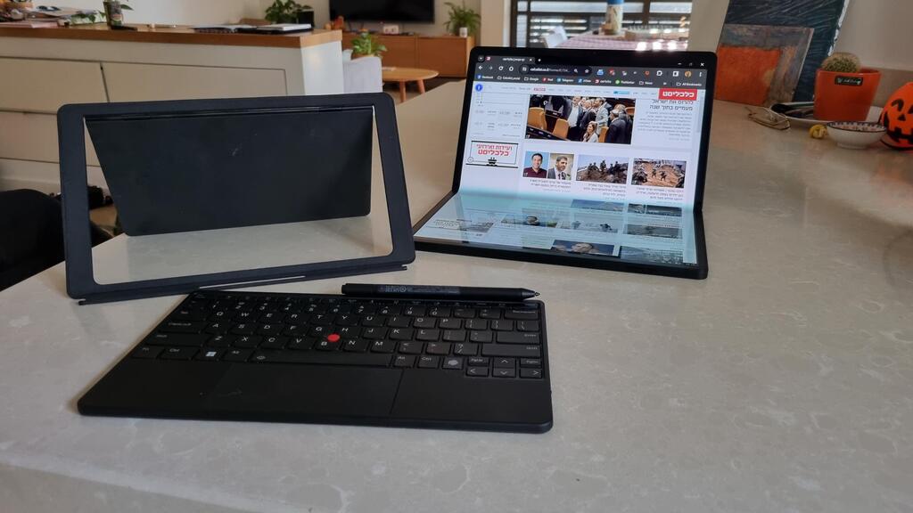 לנובו ThinkPad X1 Fold 16