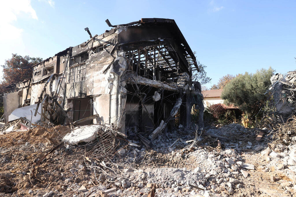 בית שנפגע בקיבוץ בארי - מלחמת עזה