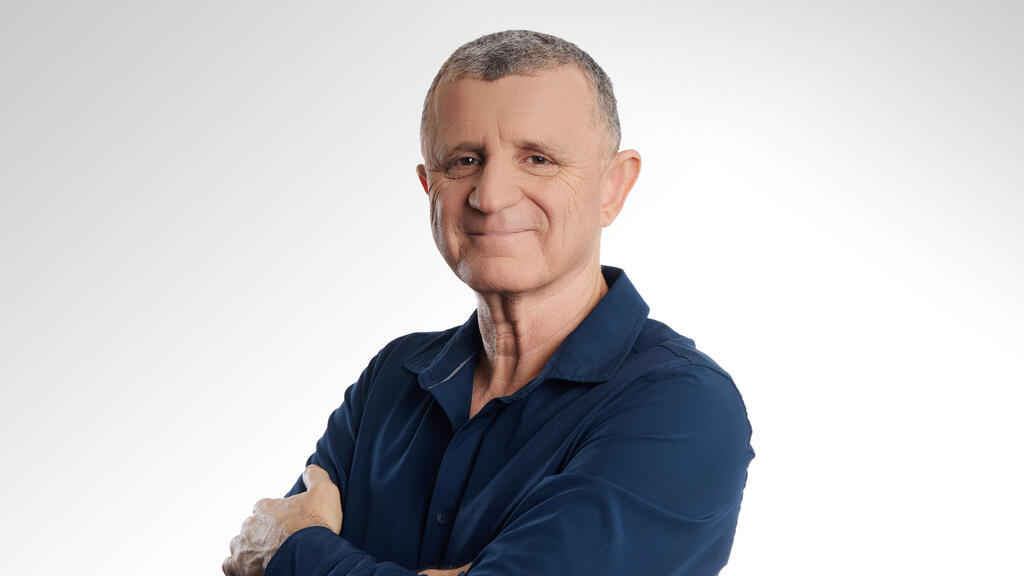 רונן מנחם כלכלן שווקים ראשי בבנק מזרחי טפחות ( צילום: בנק מזרחי טפחות) רונן מנחם כלכלן שווקים ראשי בבנק מזרחי טפחות ינואר 2024