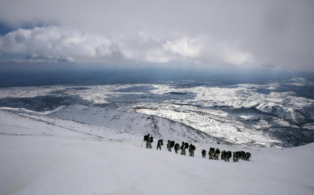 חיילים ב גבול הצפון לבנון חרמון שלג מלחמת עזה 28.1.2024