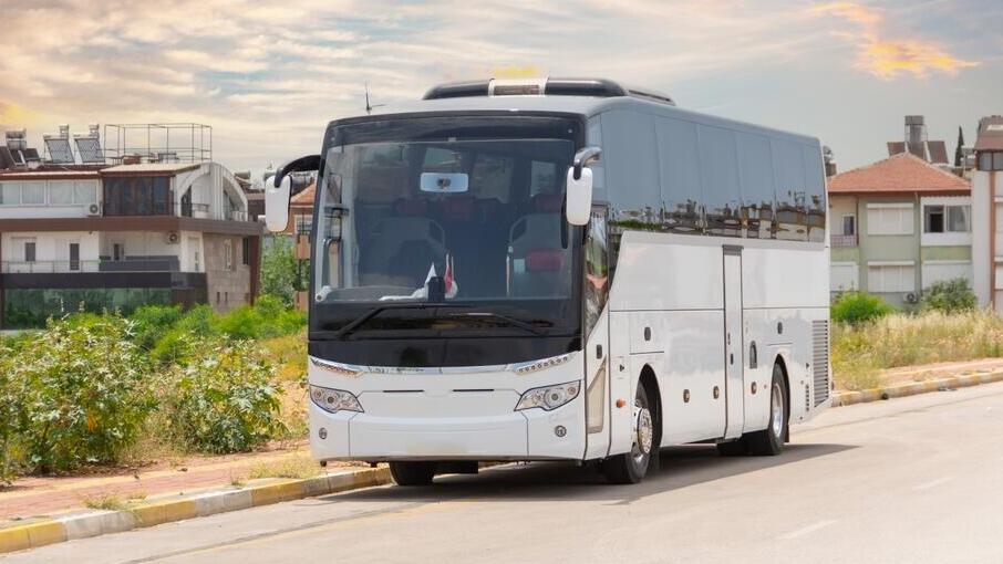אוטובוס הסעות (צילום: שאטרסטוק\ noina) אוטובוס אוטובוסים הסעה הסעות