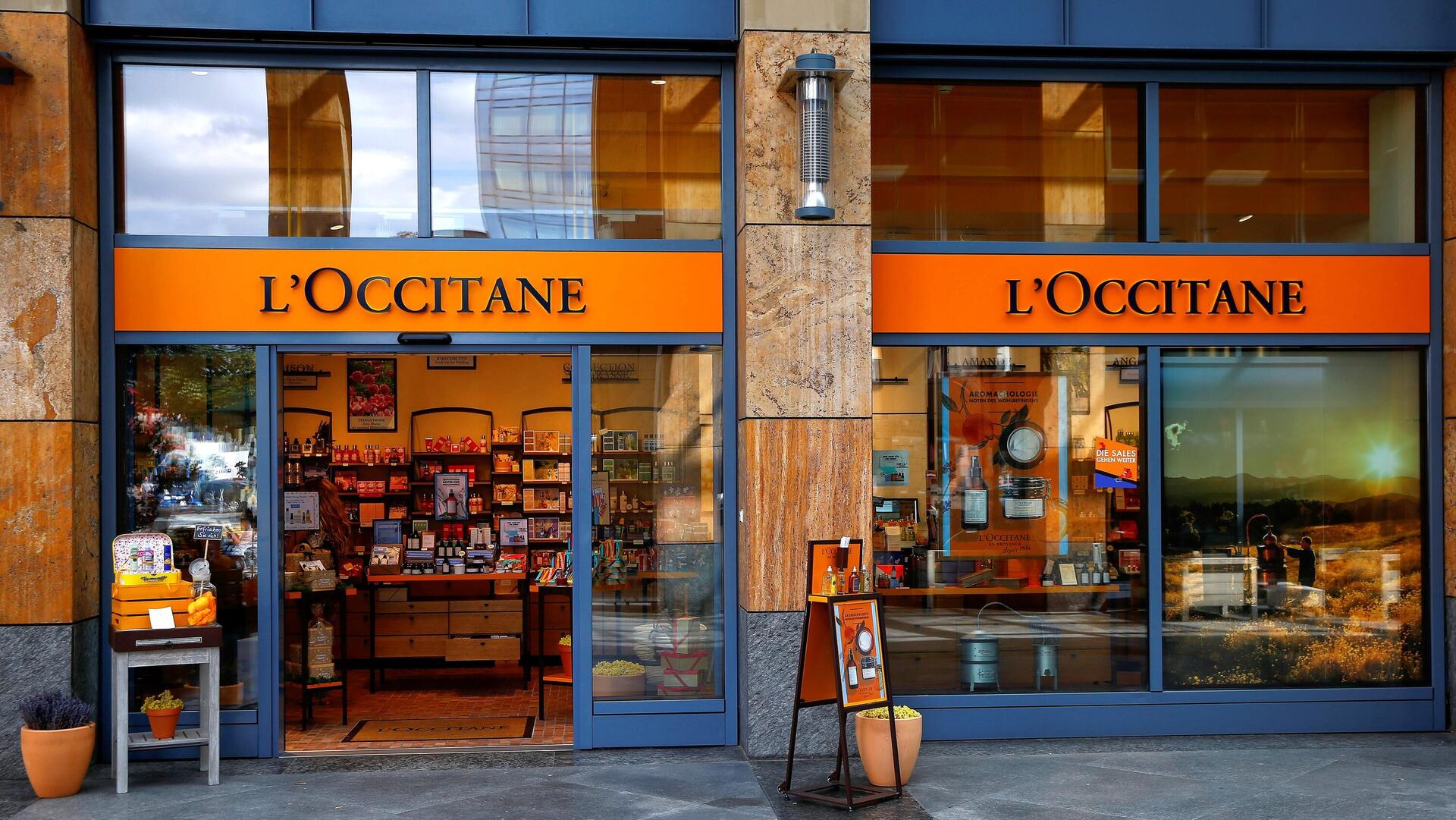 חנות של חברת קוסמטיקה ובשמים ל'וקסיטאן בעיירה צוג בשווייץ L'Occitane