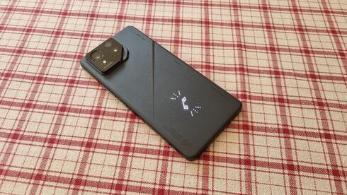 Asus ROG Phone 8 Pro 