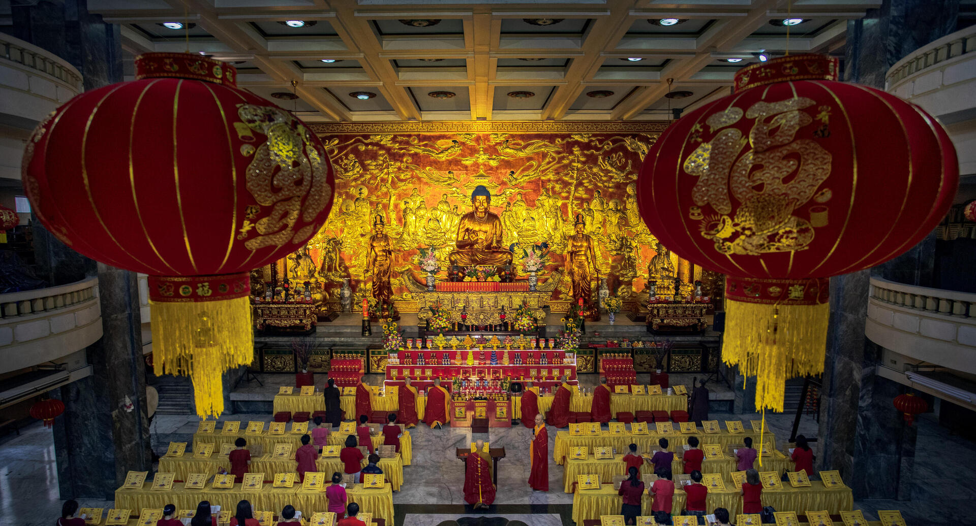  פוטו שנת הדרקון 2024 מנילה פיליפינים מקדש סנג גואן 