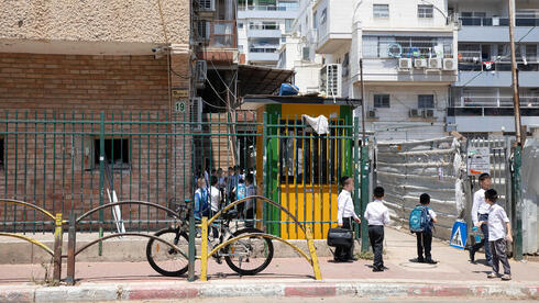 שליש מבתי הספר החרדיים המפלגתיים לבנים מקבלים מיליונים בלי ללמד מה שצריך