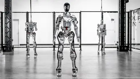 ג'ף בזוס ואנבידיה - בין המשקיעים ב-Figure AI, שמפתחת "רובוטים אנושיים"