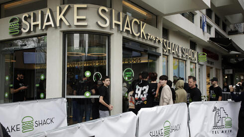 רשת ההמבורגרים האמריקאית שייק שאק פתחה סניף ראשון בישראל - בדיזינגוף
