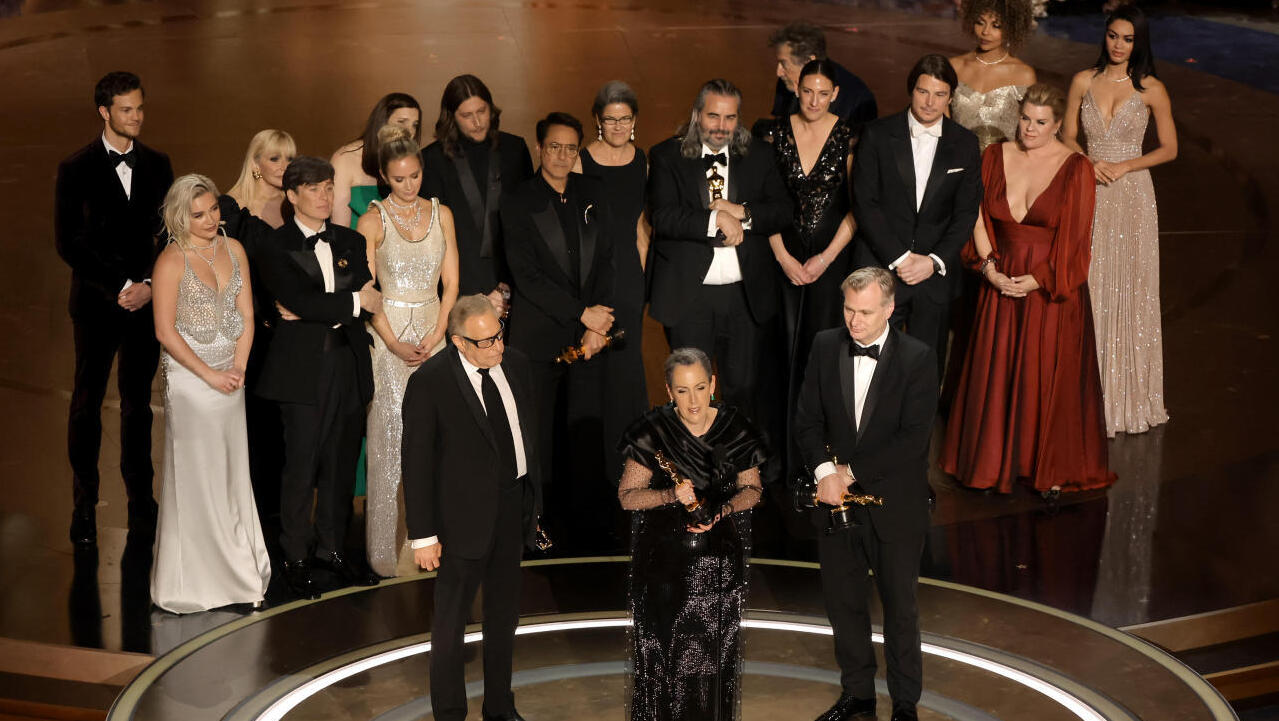 פנאי  צוות "אופנהיימר" זוכה בפרס לסרט הטוב ביותר