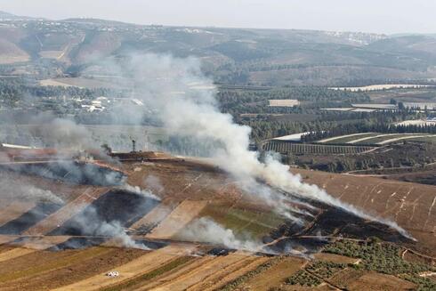 ירי ארטילריה לשטח פתוח בדרום לבנון, צילום: רויטרס
