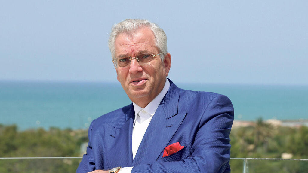 אהרון פרנקל  איש עסקים ו יזם בינלאומי  בעלים של קבוצת Loyds