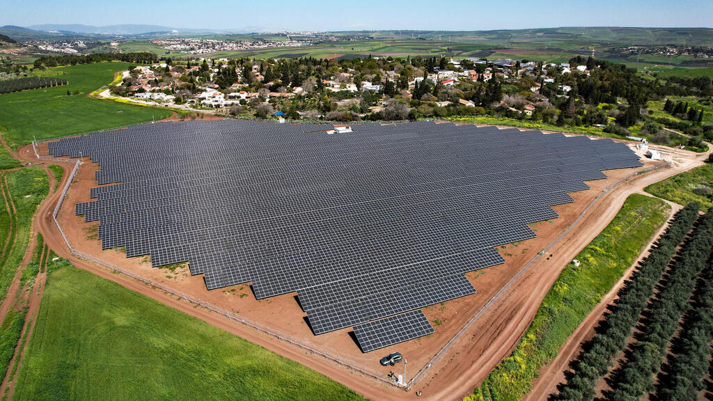 מוסף שבועי 21.3.24 שדה סולארי ב קיבוץ עין דור