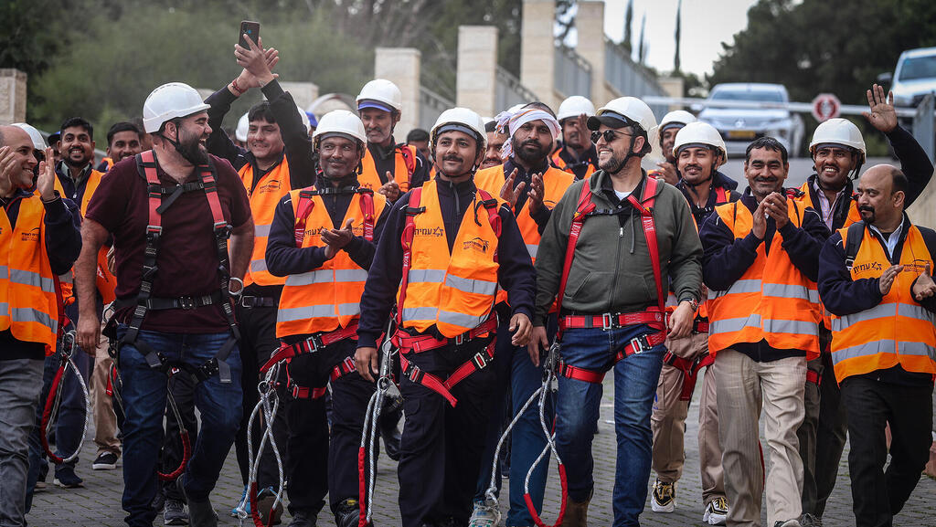 הביקוש לעובדי בניין ומלצרים הקפיץ את המשרות הפנויות במשק במרץ 