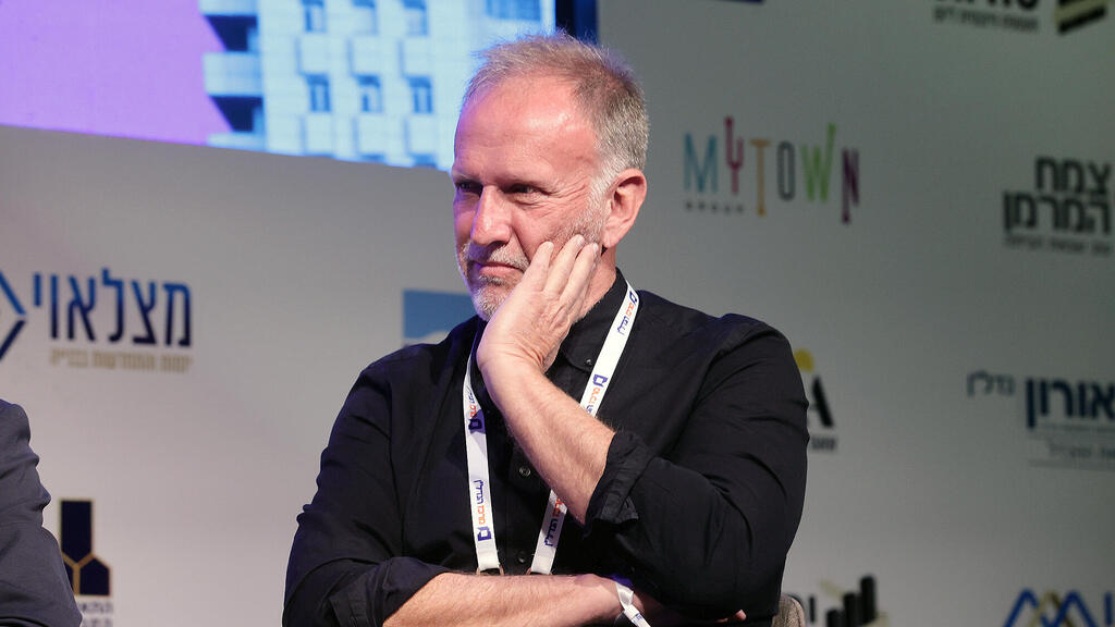 כנס מרכז הנדלן באילת - פאנל כרישים עמיר בירם שותף מנהל JTLV